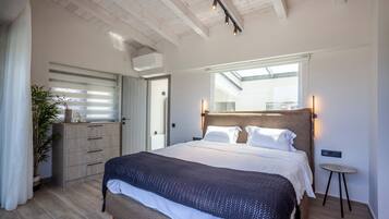 Eternity Blue Exclusive Villa | 4 bedrooms, iron/ironing board, free WiFi