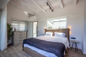 Eternity Blue Exclusive Villa | 4 bedrooms, iron/ironing board, free WiFi
