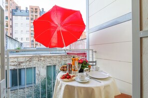 Comfort Triple Room, Non Smoking, Private Bathroom | Terrace/patio - Dimora al Naviglio (Milan)
