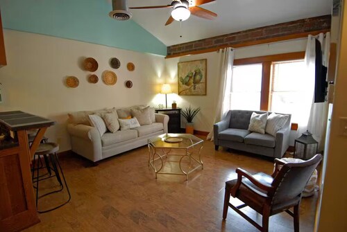 "Downtown Urban Loft Apartment"