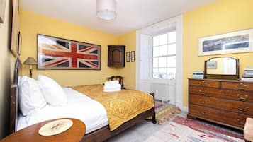 Classic Apartment, City View | 2 bedrooms, iron/ironing board, free WiFi, bed sheets