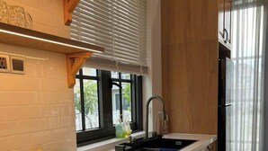 Private kitchen - Deluxe 3 br La Mer Villa - Novaworld PT (Tien Thanh)