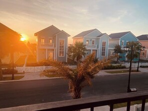 View from property - Deluxe 3 br La Mer Villa - Novaworld PT (Phan Thiet)