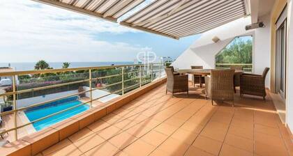 4br-8guests-pool-parking-balcony-seaview