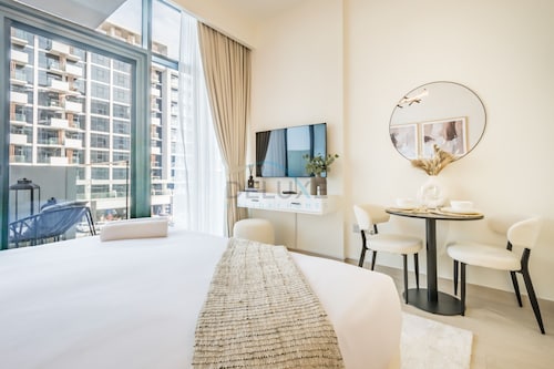Community View Studio with Balcony, Azizi Riviera 24