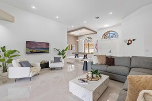 Interior - Grand 6BR Plantation Estate w/ Tennis & Pool (Plantation)