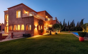 7 habitaciones y acceso a internet 
