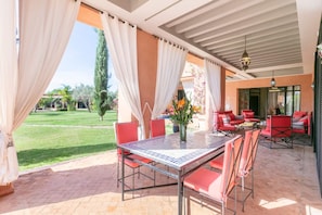 House | 5 bedrooms, Internet - Villa Koutoubia Your Luxurious Oasis in Marrakech (Al Ouidane)