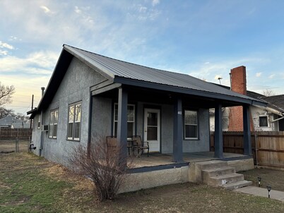 3-bedroom private house for your stay in lovely Rocky Ford, Colorado