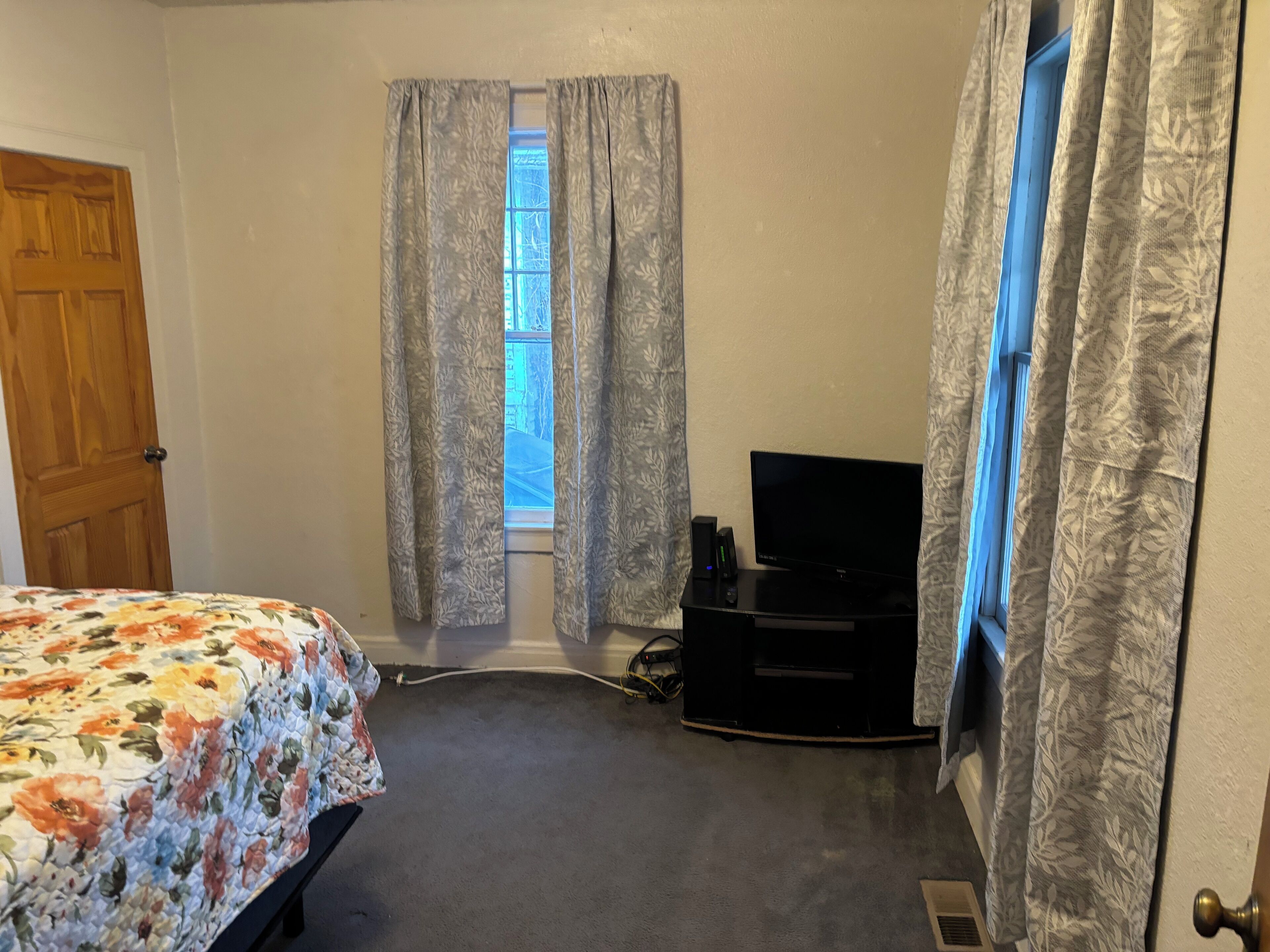 3 bedrooms, free WiFi, bed sheets