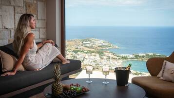 Apartamento | 2 quartos, escrivaninha