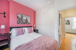 1 bedroom, Internet - Dionysus Den - Fitzrovia - by Frankie Says (London)