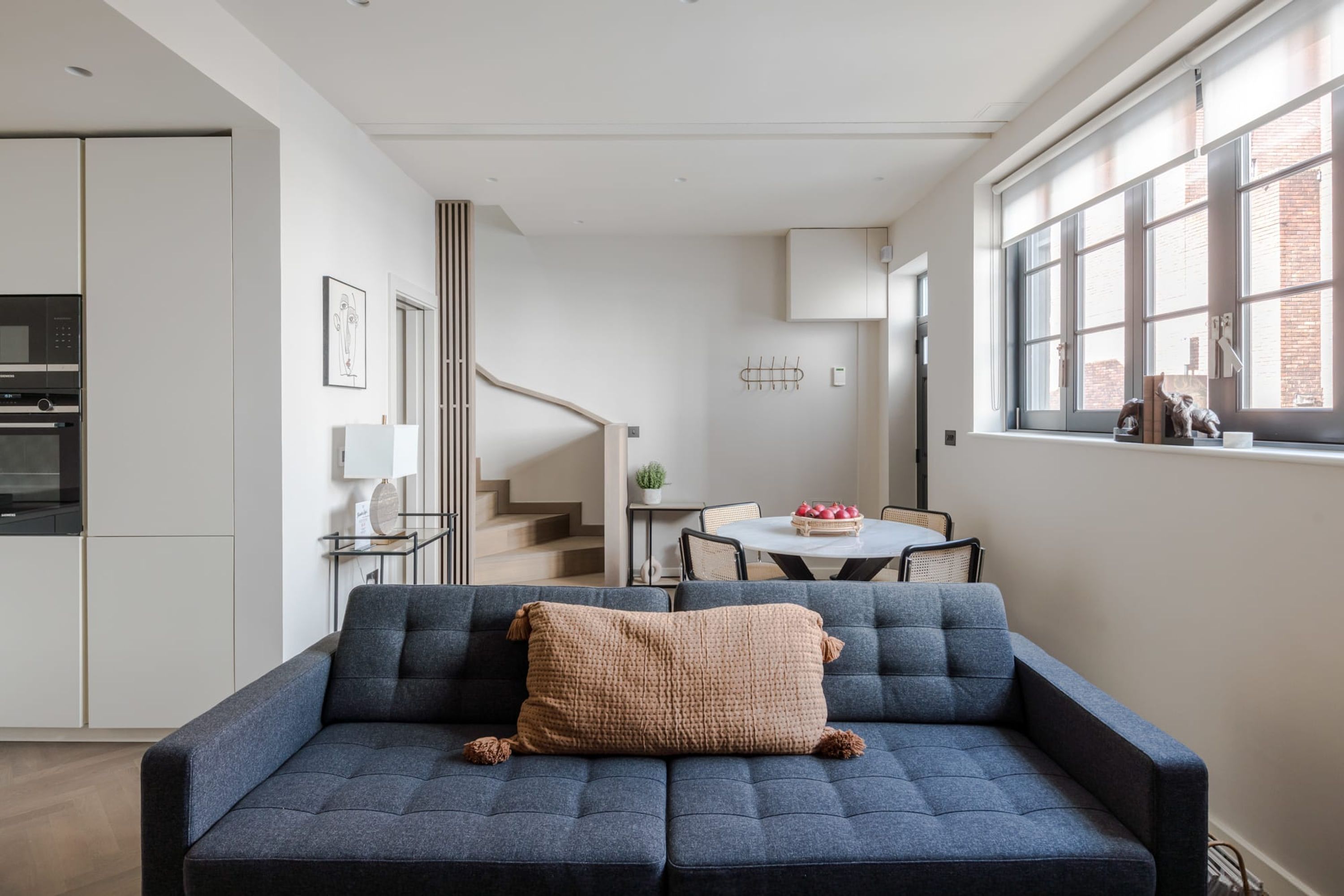2 bedrooms, desk, high-speed internet
