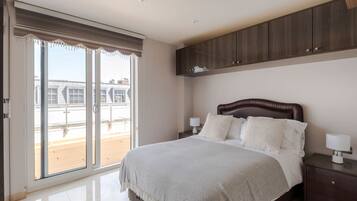 Appartement | 4 slaapkamers, een bureau, internet