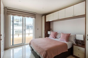 Apartment - The Roof is on Fire - Farringdon - by Frankie Says (London)