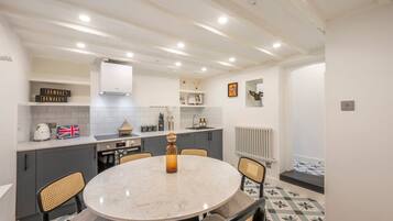 House | 2 bedrooms, Internet