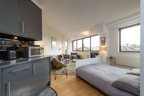 1 bedroom, Internet - The Snug Spot - Fitzrovia - By Frankie Says (London)