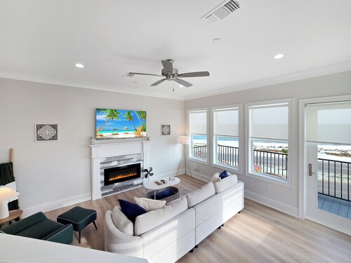 Seaside Villa - Gulf Breeze with an Ocean View!