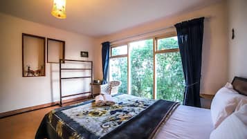 Villa, 5 Bedrooms | 2 bedrooms, free WiFi, bed sheets