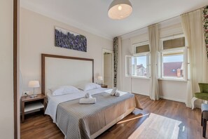 Deluxe dvokrevetna soba s pogledom na grad | In-room safe, desk, blackout drapes, free WiFi - Bastion Luxury Rooms (Split)