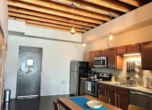 Private kitchen - Amazing Loft in Historic Springfield (Jacksonville)