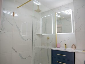 Dutxa i assecador de cabells