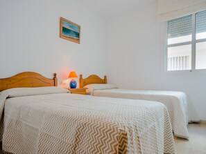 Apartment | 3 bedrooms - Rotonda V 21908 in Conil de la Frontera (Conil de la Frontera)