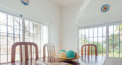 Calma Holiday Home 22606