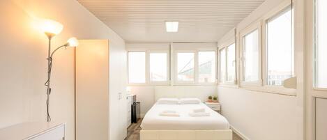 Internet, bed sheets