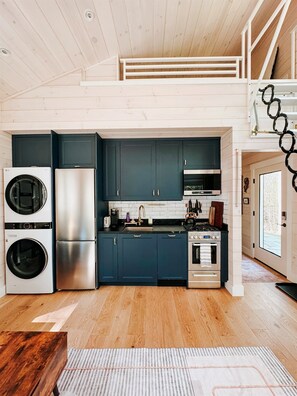 Frigorifero, microonde, forno, lavastoviglie