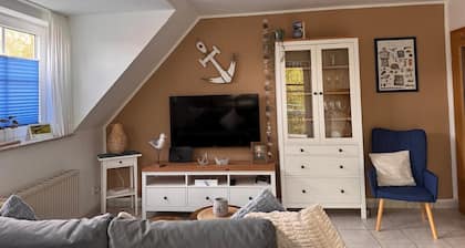 Small cozy vacation apartment! 10 minutes from the beach and center.