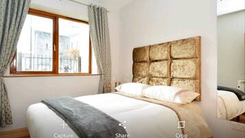 3 bedrooms, iron/ironing board, travel cot, free WiFi