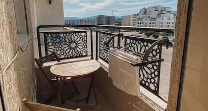 Peaceful & Cozy Escape - Martil Beachside