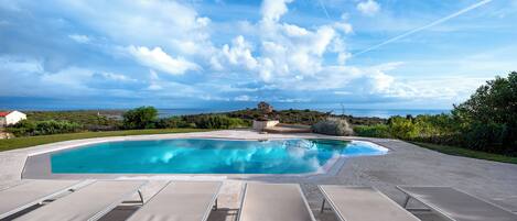 Piscina a l'aire lliure