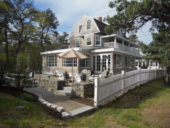 Exterior - Maine Beach House, 50 steps
to the number one beach in Maine. (Scarborough)