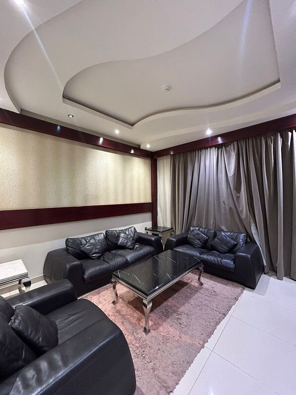 Living area - SLS Serviced Apartments Al Uraija (Riyadh)