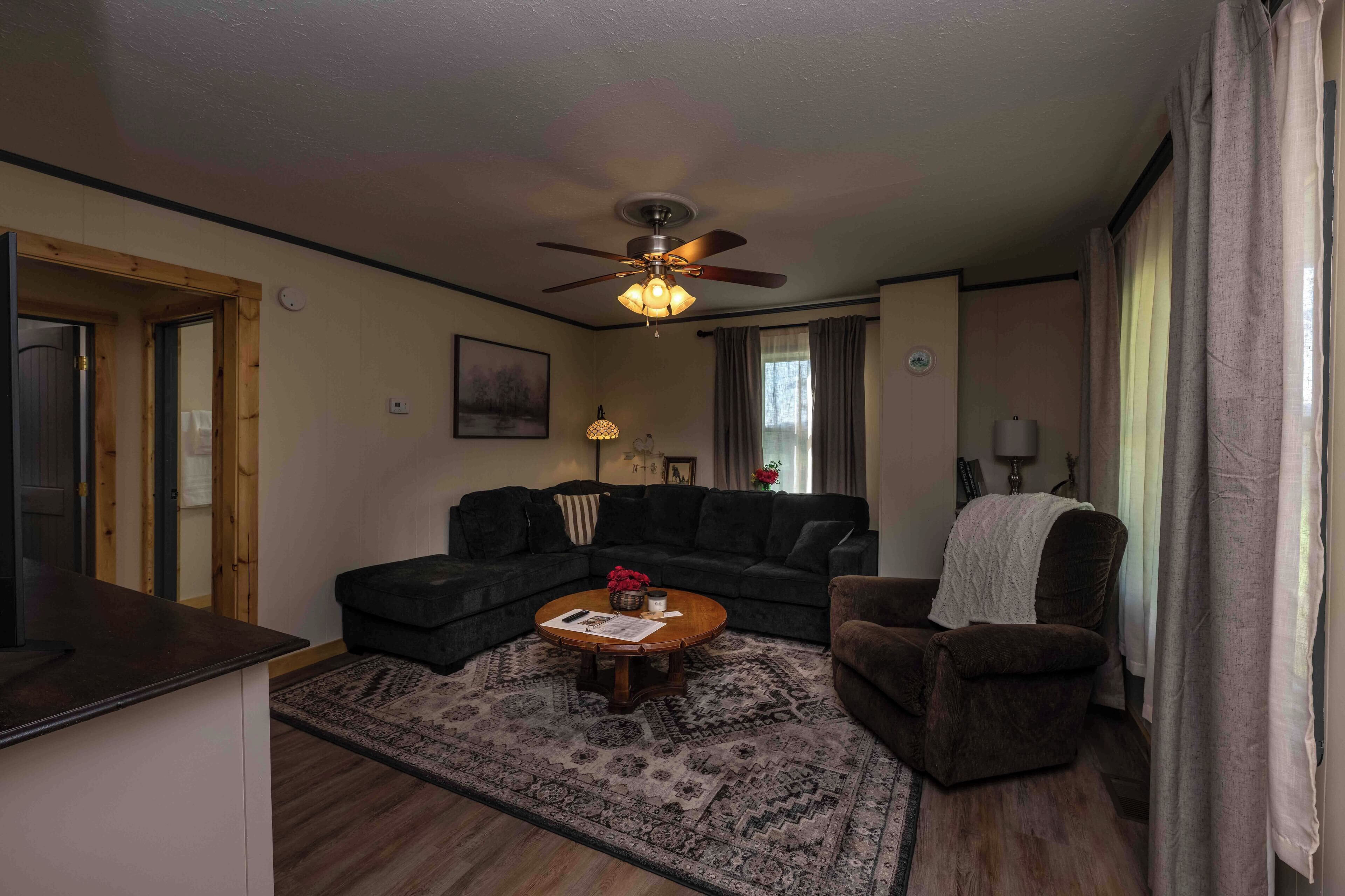 Smart-tv, böcker, ett musikbibliotek och ett filmbibliotek