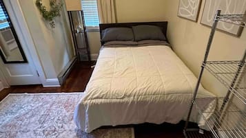 1 chambre, fer et planche Ă repasser, Wi-Fi, draps fournis