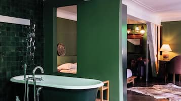 غرفة مزدوجة فاخرة | مكواة/لوح كي وواي فاي مجانًا