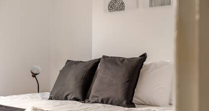 Comfy, stylish 3 bed townhouse