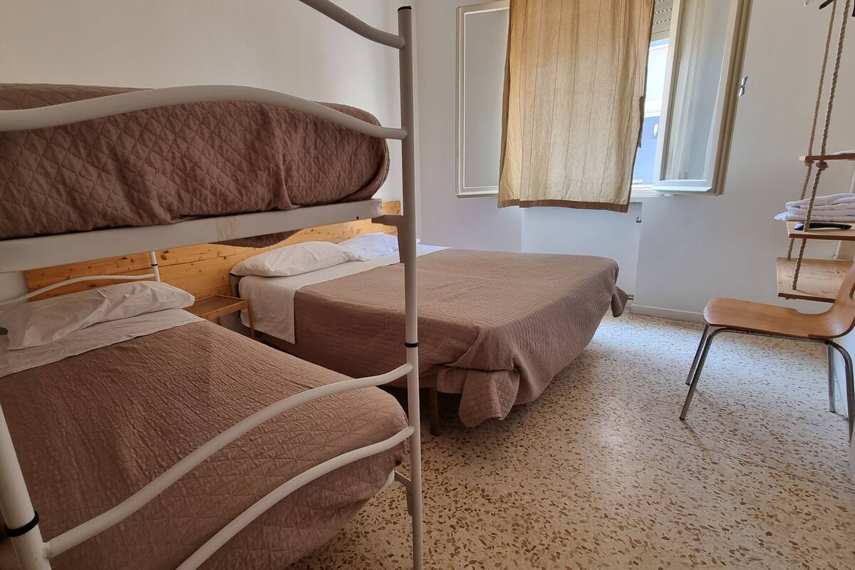 Quarto quádruplo standard | Wi-Fi de cortesia