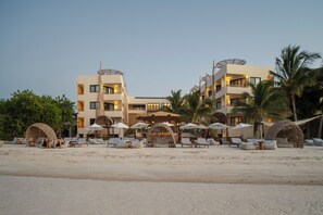 Front of property – evening/night - Ana y Jose Holbox Hotel & Beach Club (Isla Holbox)