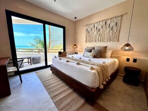 Superior Oda, Deniz Manzaralı | Kaliteli yatak takımı, ücretsiz minibar, odada kasa 