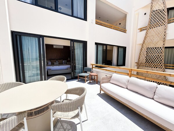 Premium-sviitti, merinäköala | Terassi/patio