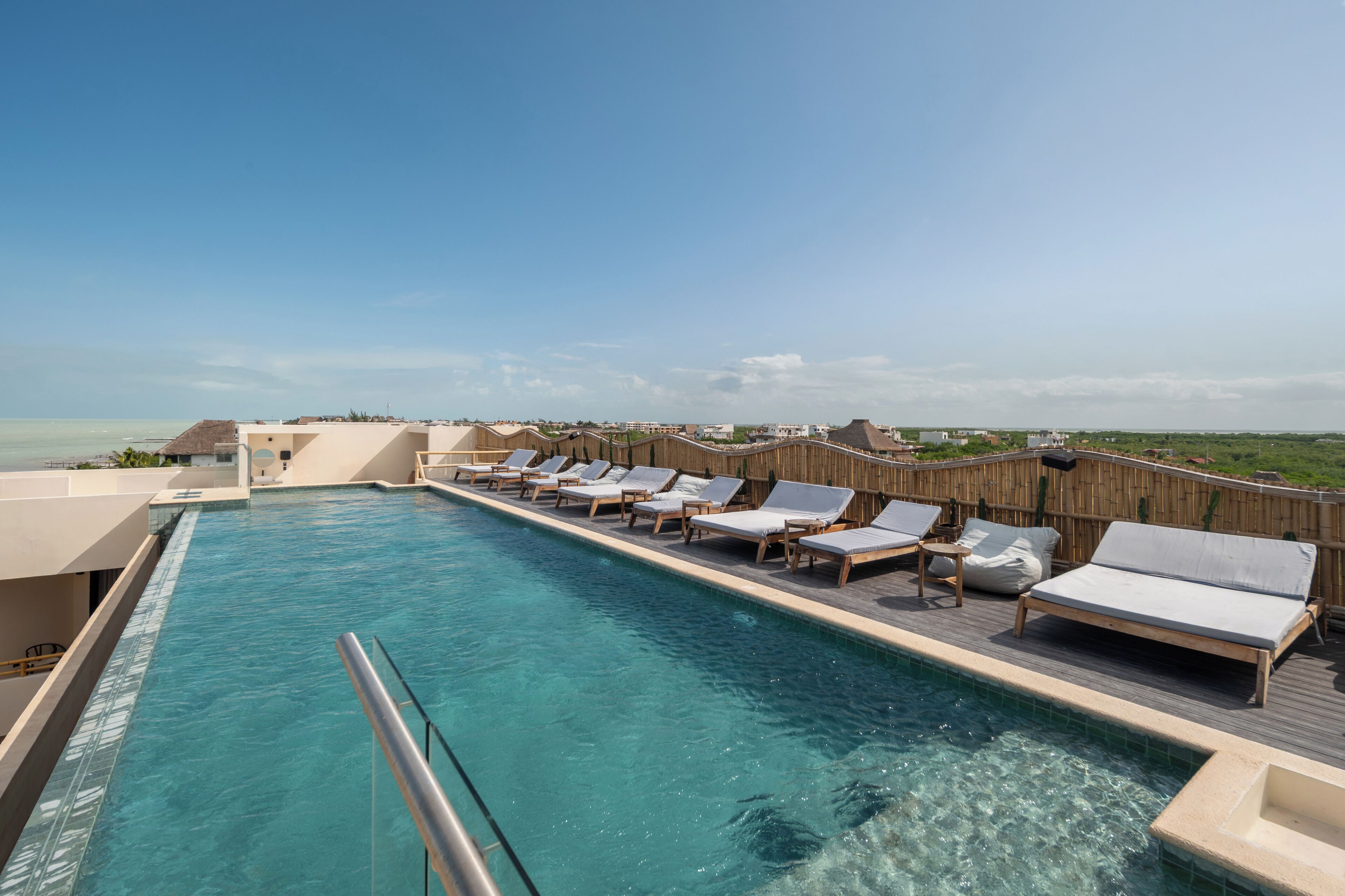 3 outdoor pools, pool umbrellas, sun loungers