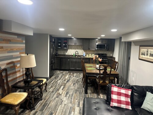 3-bedroom home in awesome quiet neighborhood of Bethesda with WiFi, AC