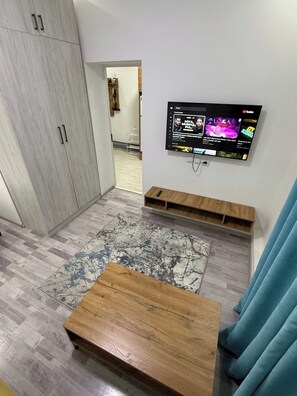 Interior - A Cozy Apartment by RETRI HOUSING (Tashkent)