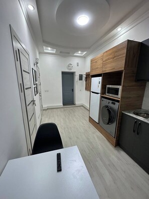 Interior - A Cozy Apartment by RETRI HOUSING (Tashkent)