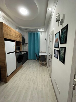 Dining - A Cozy Apartment by RETRI HOUSING (Tashkent)