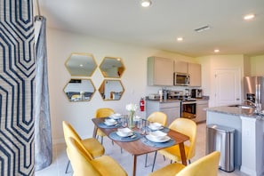 บ้านพัก | 5 ห้องนอน